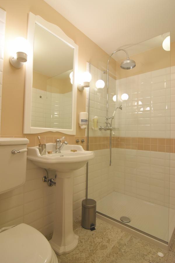 Janez Rooms Ljubljana Exteriör bild